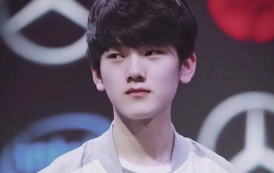 赛后采访 TheShy ：单人选择规则不是很好。第一场比赛是……一场无需评论的比赛。