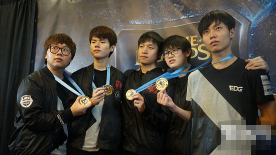 LCK CUP 开幕赛：越南AD逆转局势！ DRX 从1-2落后反弹，为 OKSavingsBank BRION 赢得首场胜利！